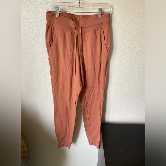 Lululemon women’s ready to Rulu joggers size 6 activewear athleisure pants - Picture 2 of 10